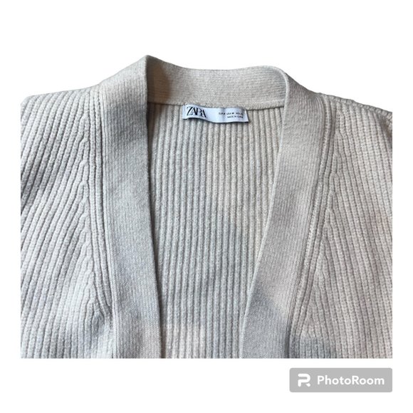 Zara cream colored open front hip length sweater. Size Medium - Picture 2 of 4